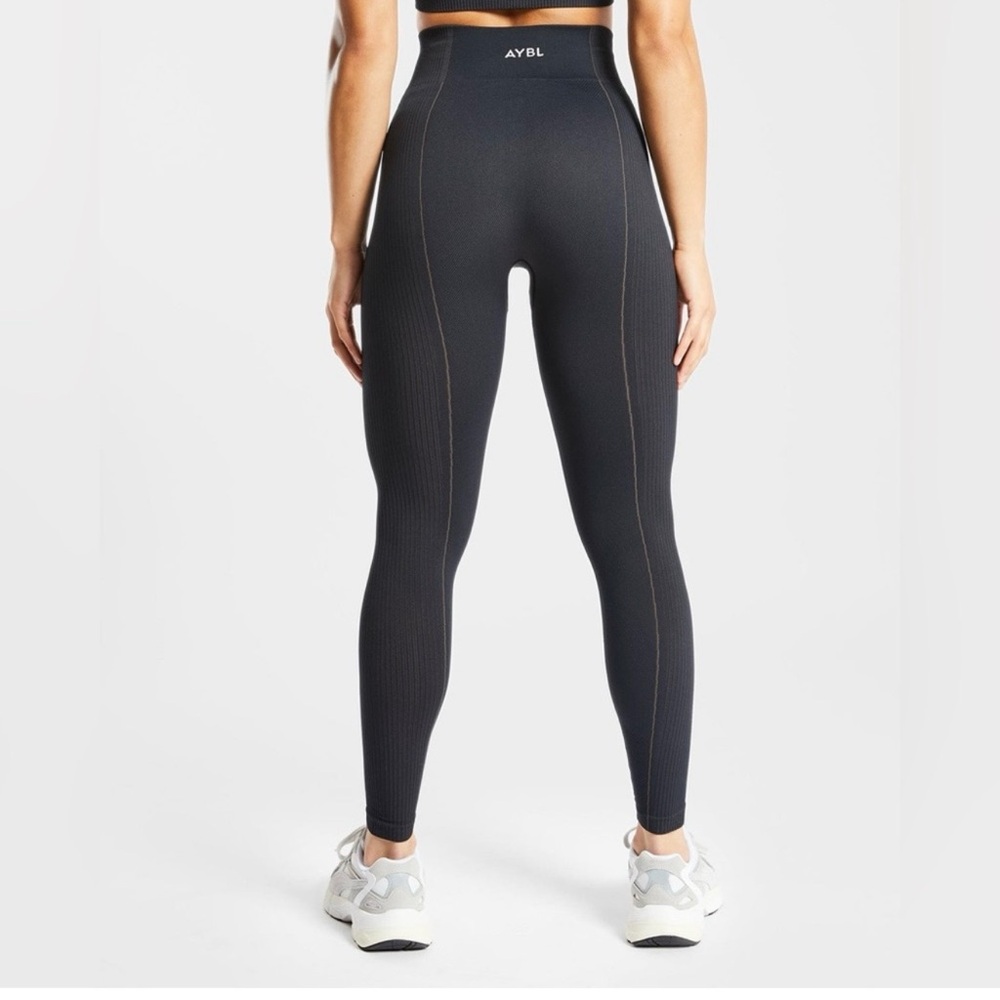 AYBL REFLEX SEAMLESS LEGGINGS BLACK SIZE MEDIUM - Picture 2 of 5